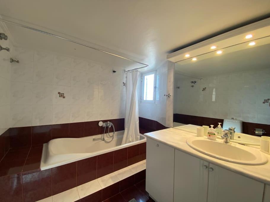 2-Bedroom Apartment In Athina Atenas Exterior foto